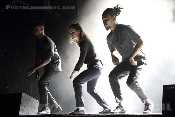 CHRISTINE AND THE QUEENS - 2015-07-16 - PARIS - Parvis de l'Hotel de Ville - 